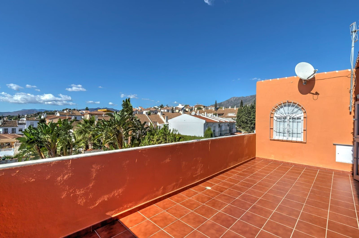 Se vende Villa - Chalet de 4 dormitorios en Costa Del Sol, Málaga, España