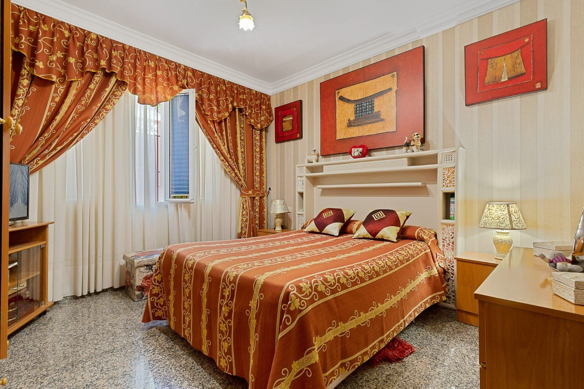 Se vende Villa - Chalet de 4 dormitorios en Costa Del Sol, Málaga, España