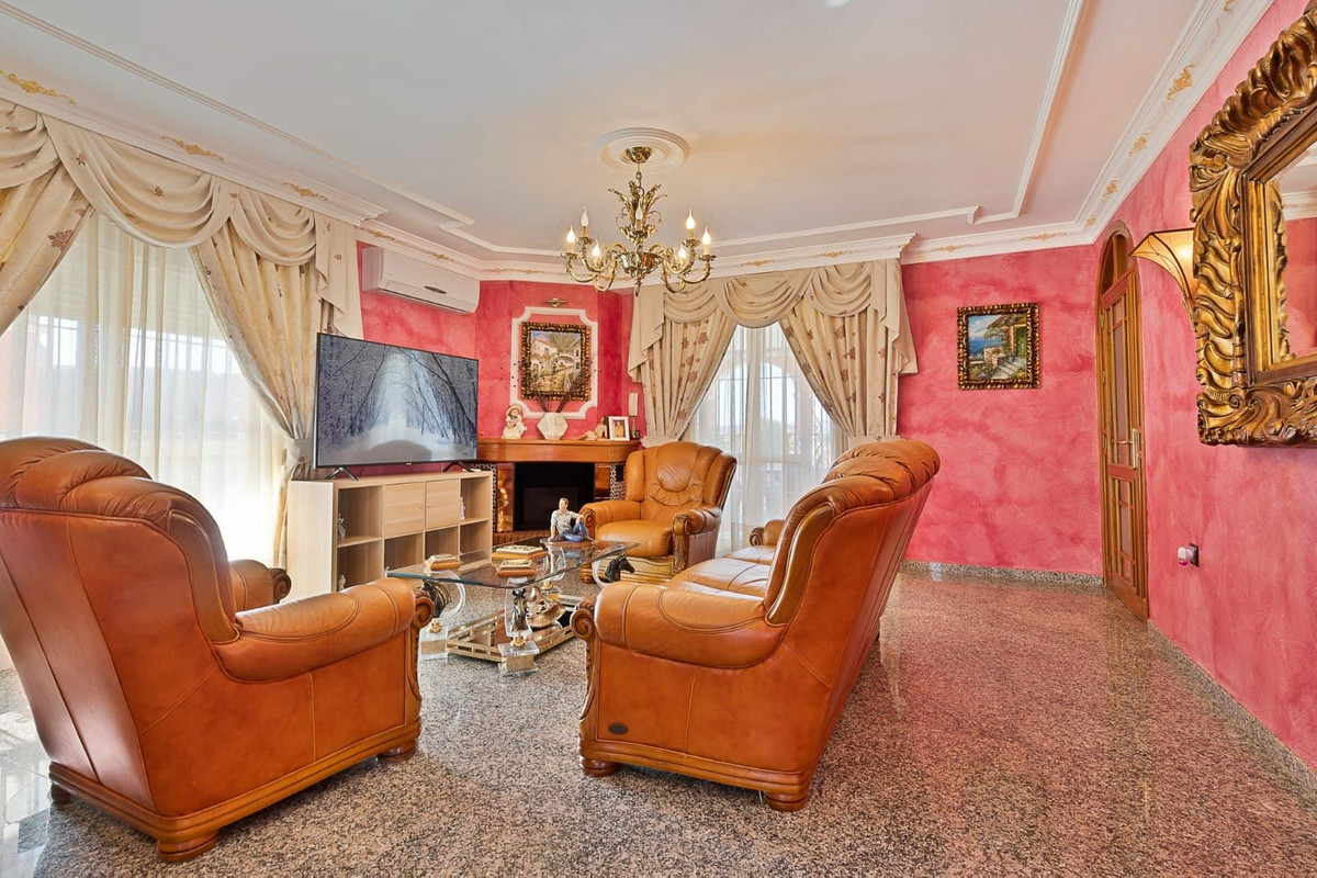 Se vende Villa - Chalet de 4 dormitorios en Costa Del Sol, Málaga, España