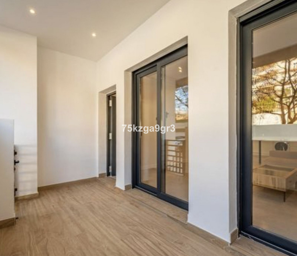 1 Bed Apartment for sale in Fuengirola Costa Del Sol, Málaga, Spain