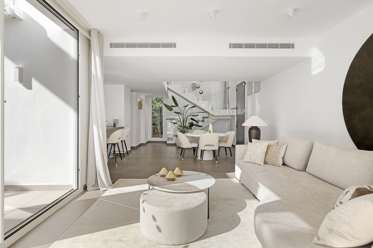 3 Bed Townhouse for sale in Mijas Costa Del Sol, Málaga, Spain