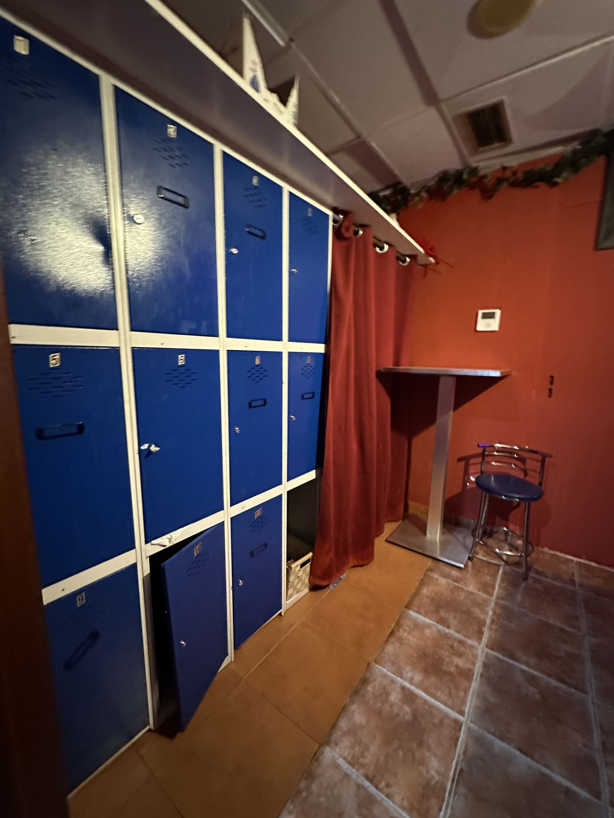 Commercial unit for sale in Marbella Costa Del Sol, Málaga, Spain