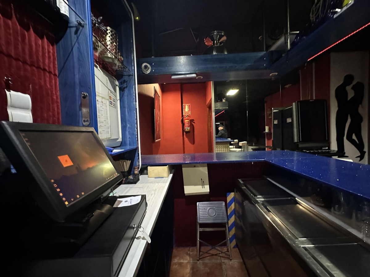 Commercial unit for sale in Marbella Costa Del Sol, Málaga, Spain