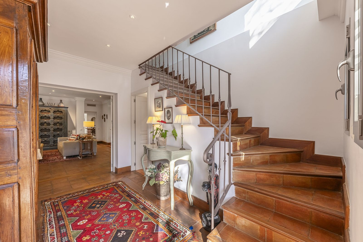 Se vende Villa - Chalet de 5 dormitorios en Costa Del Sol, Málaga, España
