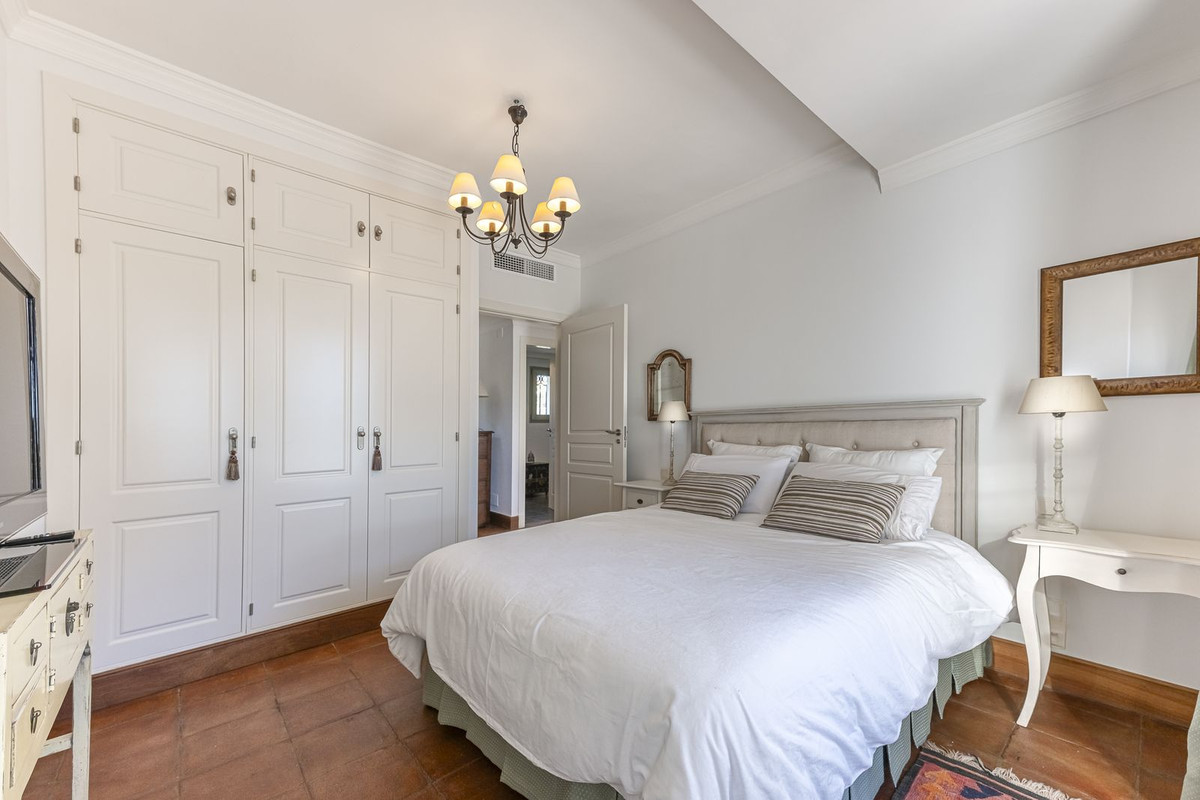 Se vende Villa - Chalet de 5 dormitorios en Costa Del Sol, Málaga, España