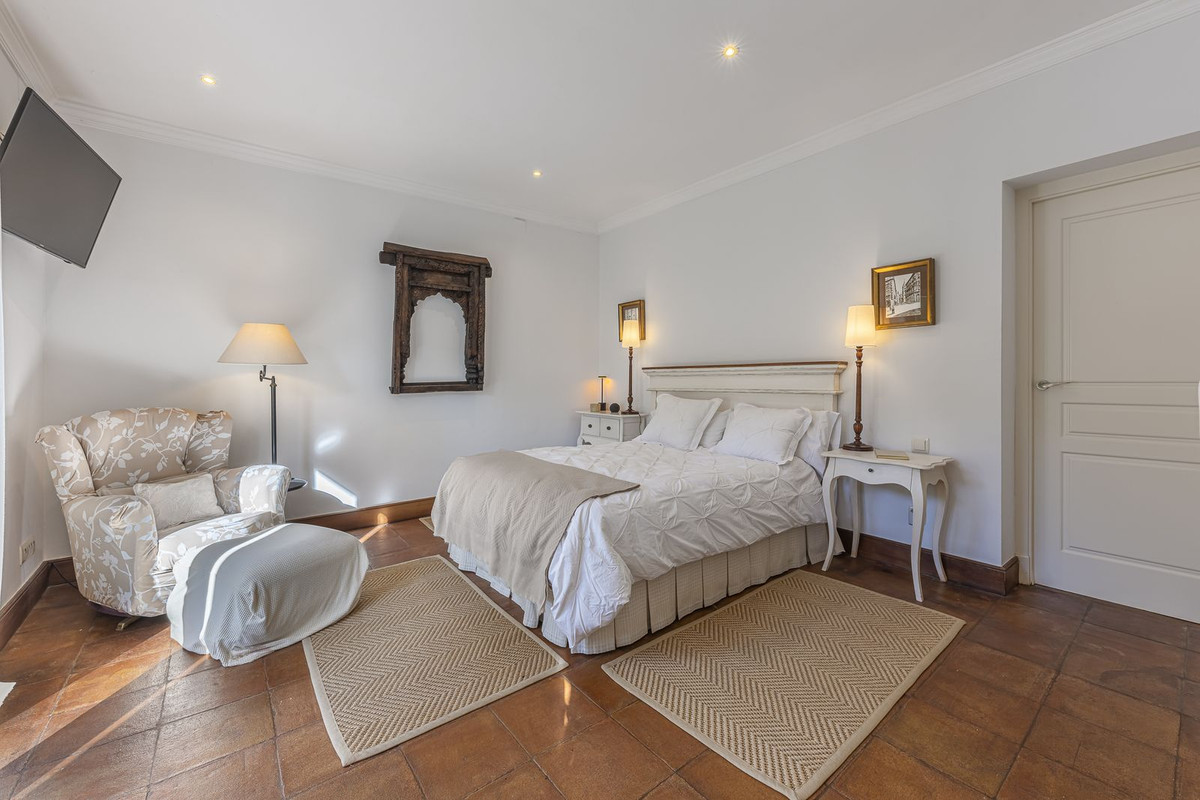 Se vende Villa - Chalet de 5 dormitorios en Costa Del Sol, Málaga, España