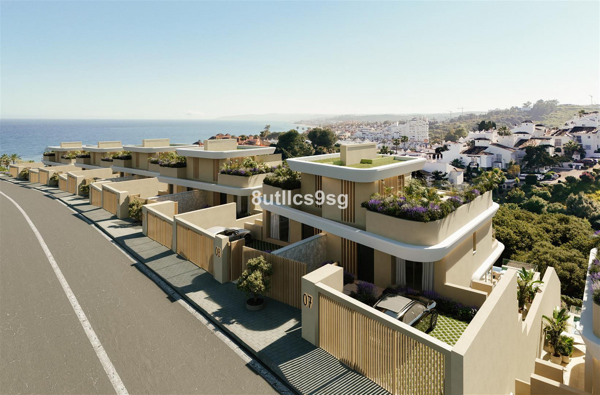 3 Bed Townhouse for sale in Estepona Costa Del Sol, Málaga, Spain