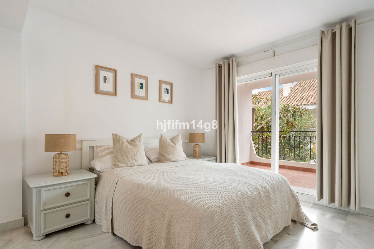 4 Bed Townhouse for sale in Nueva Andalucía Costa Del Sol, Málaga, Spain