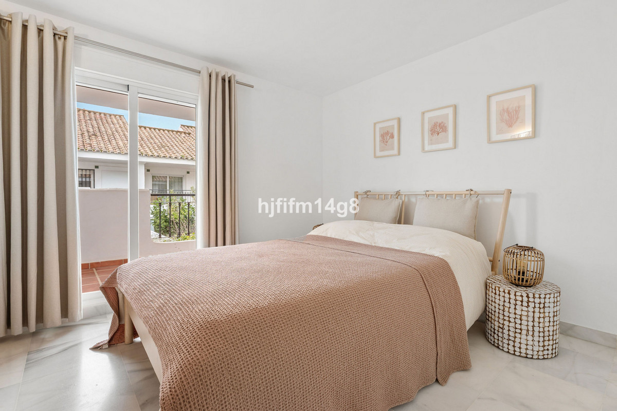4 Bed Townhouse for sale in Nueva Andalucía Costa Del Sol, Málaga, Spain