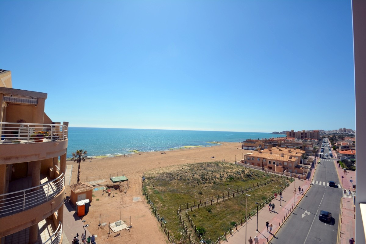 Se vende Apartamento Planta Baja de 3 dormitorios en Costa Blanca, Alicante, España