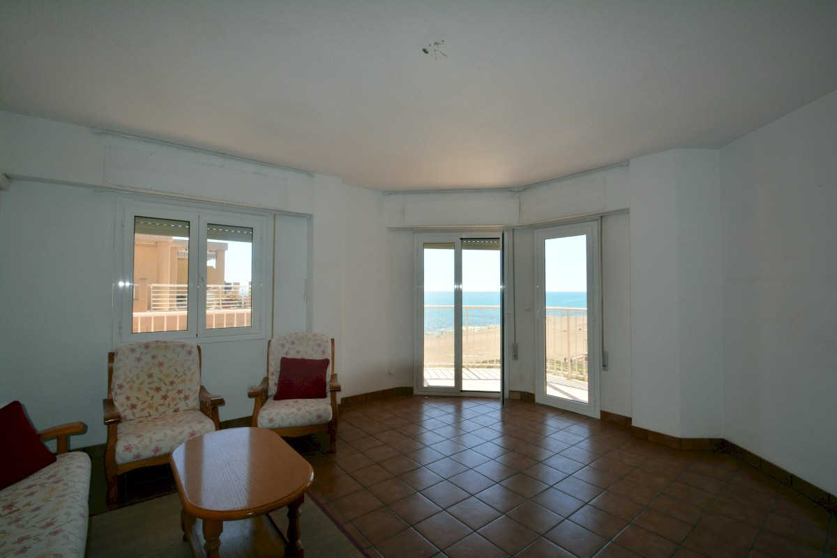 Se vende Apartamento Planta Baja de 3 dormitorios en Costa Blanca, Alicante, España