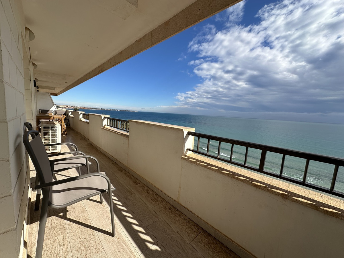 3 Bed Apartment for sale in Mil Palmeras Costa Blanca, Alicante, Spain