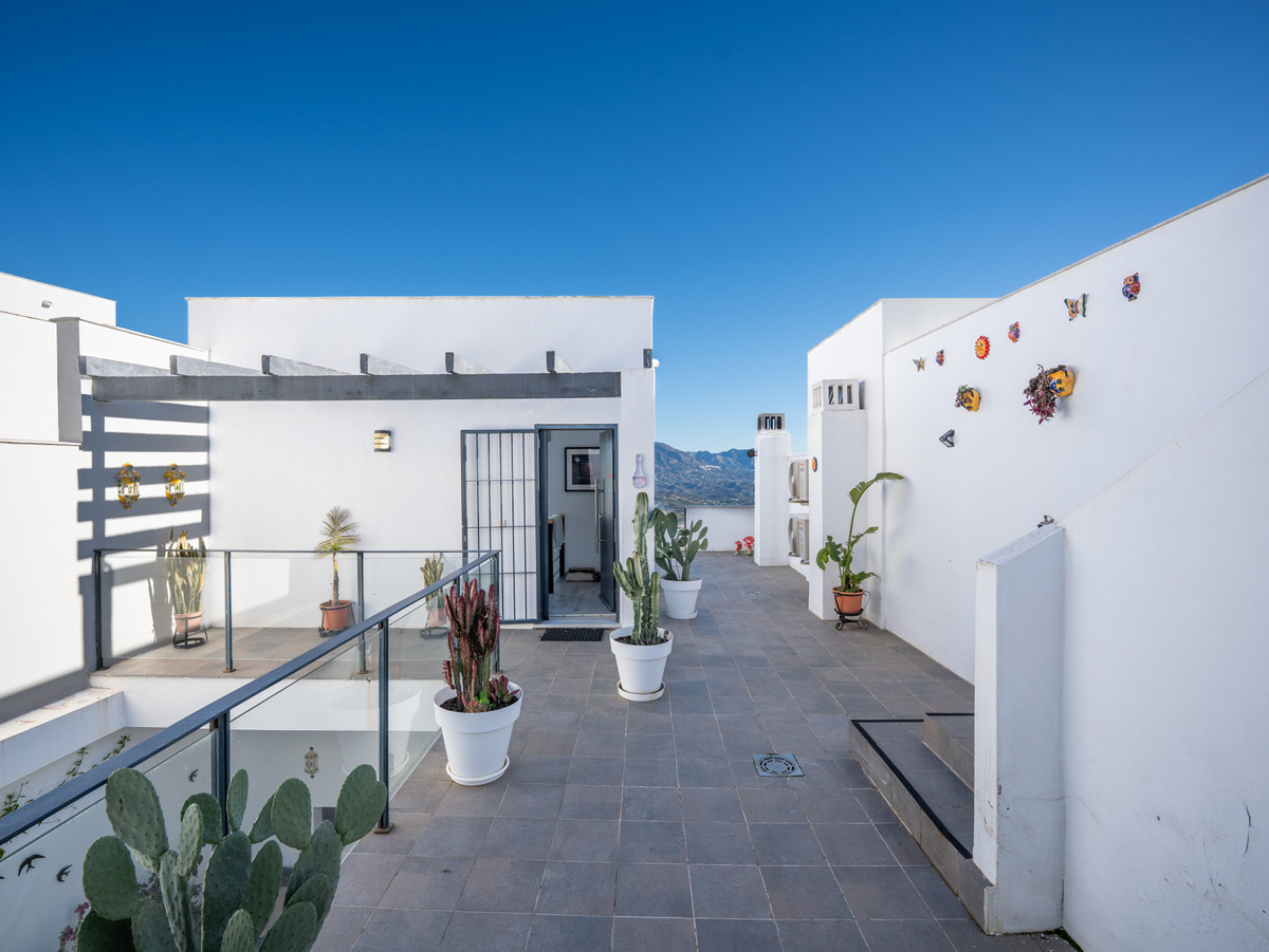 3 Bed Townhouse for sale in Marbella Costa Del Sol, Málaga, Spain