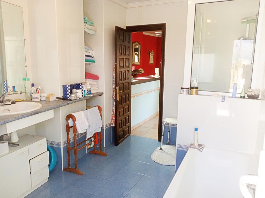 Se vende Villa - Chalet de 2 dormitorios en Costa Blanca, Alicante, España
