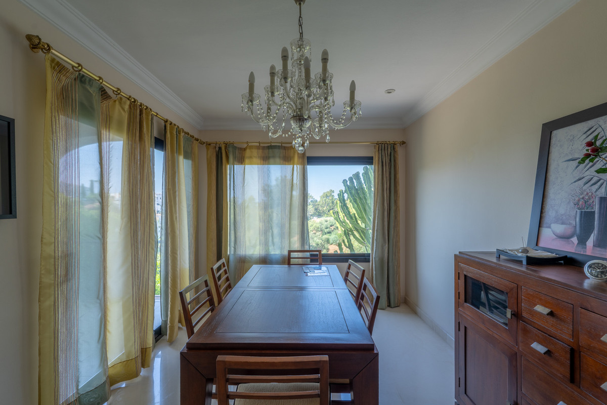 Se vende Villa - Chalet de 8 dormitorios en Costa Del Sol, Málaga, España
