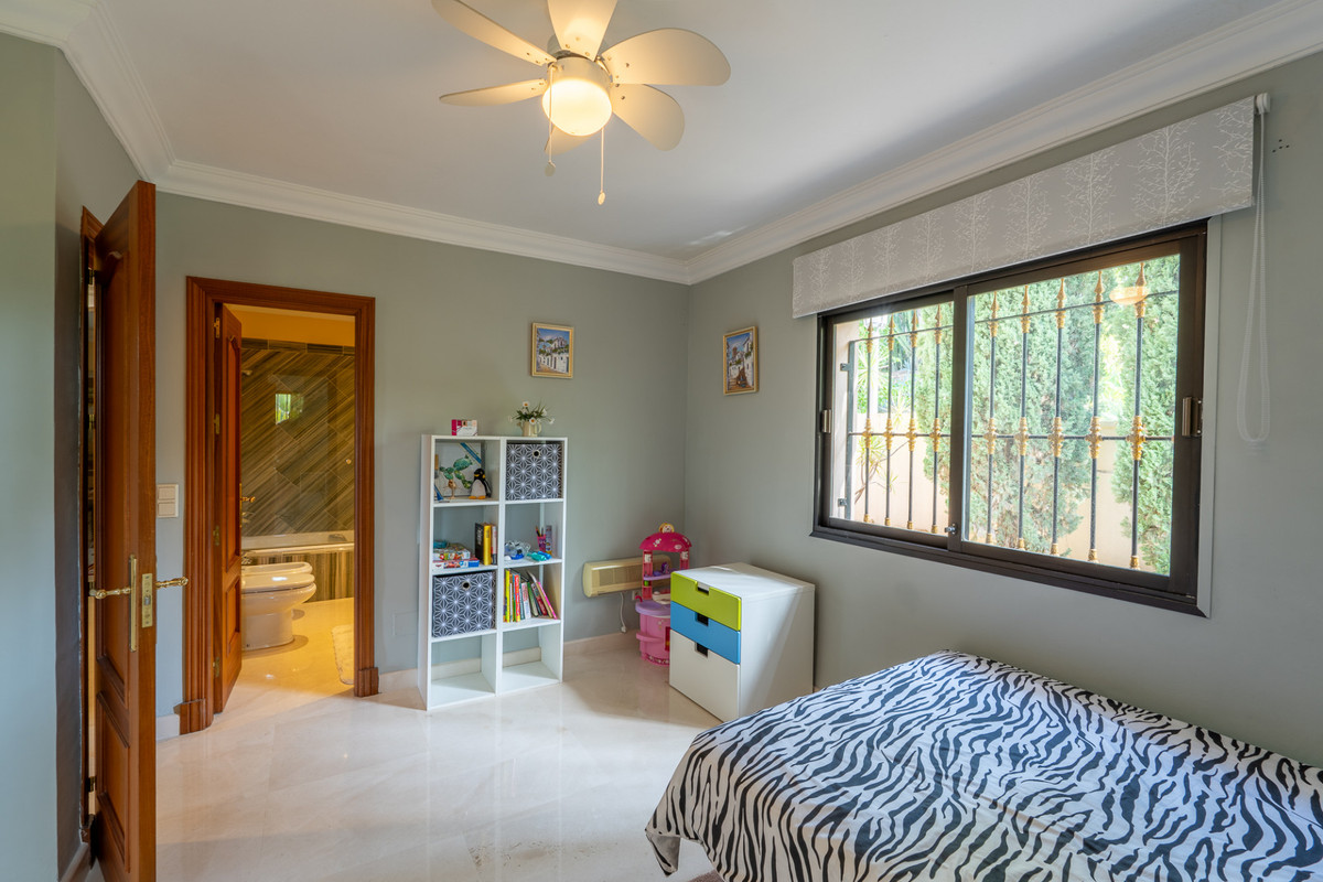 Se vende Villa - Chalet de 8 dormitorios en Costa Del Sol, Málaga, España