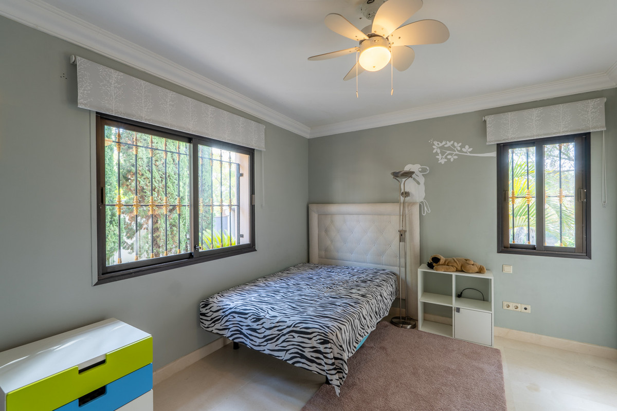 Se vende Villa - Chalet de 8 dormitorios en Costa Del Sol, Málaga, España