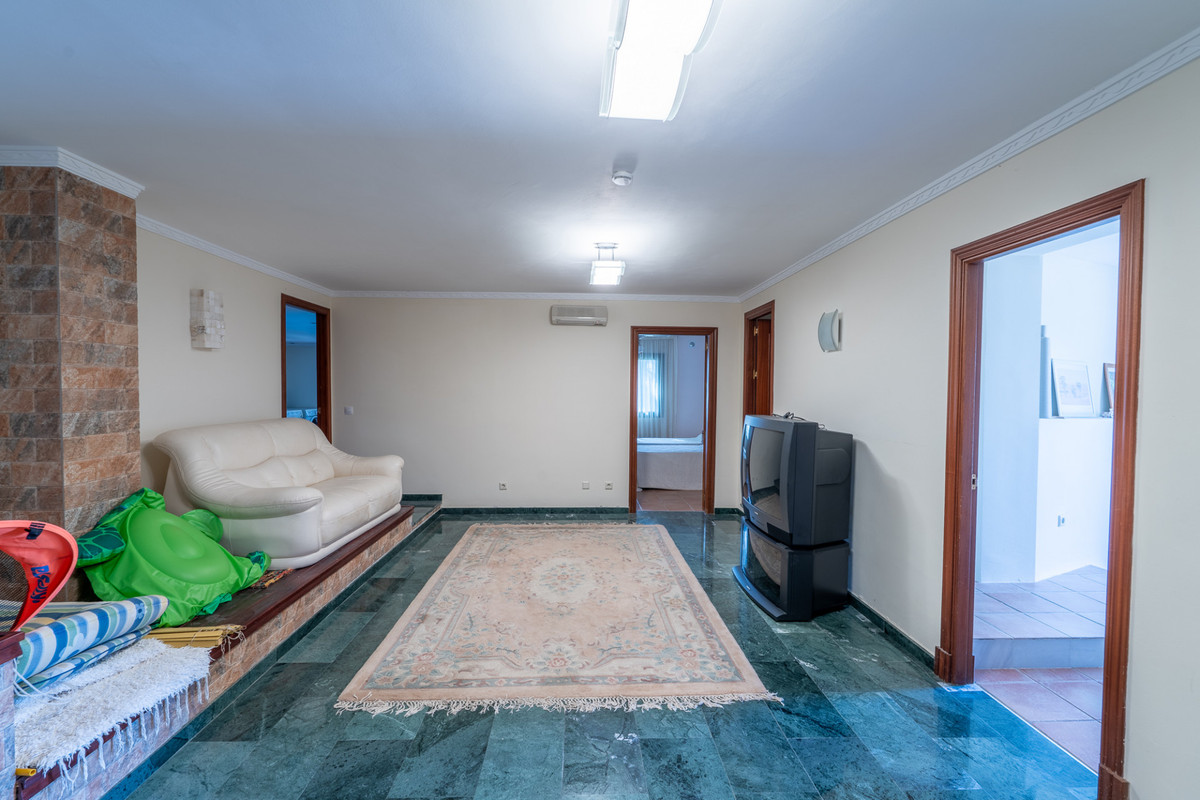 Se vende Villa - Chalet de 8 dormitorios en Costa Del Sol, Málaga, España