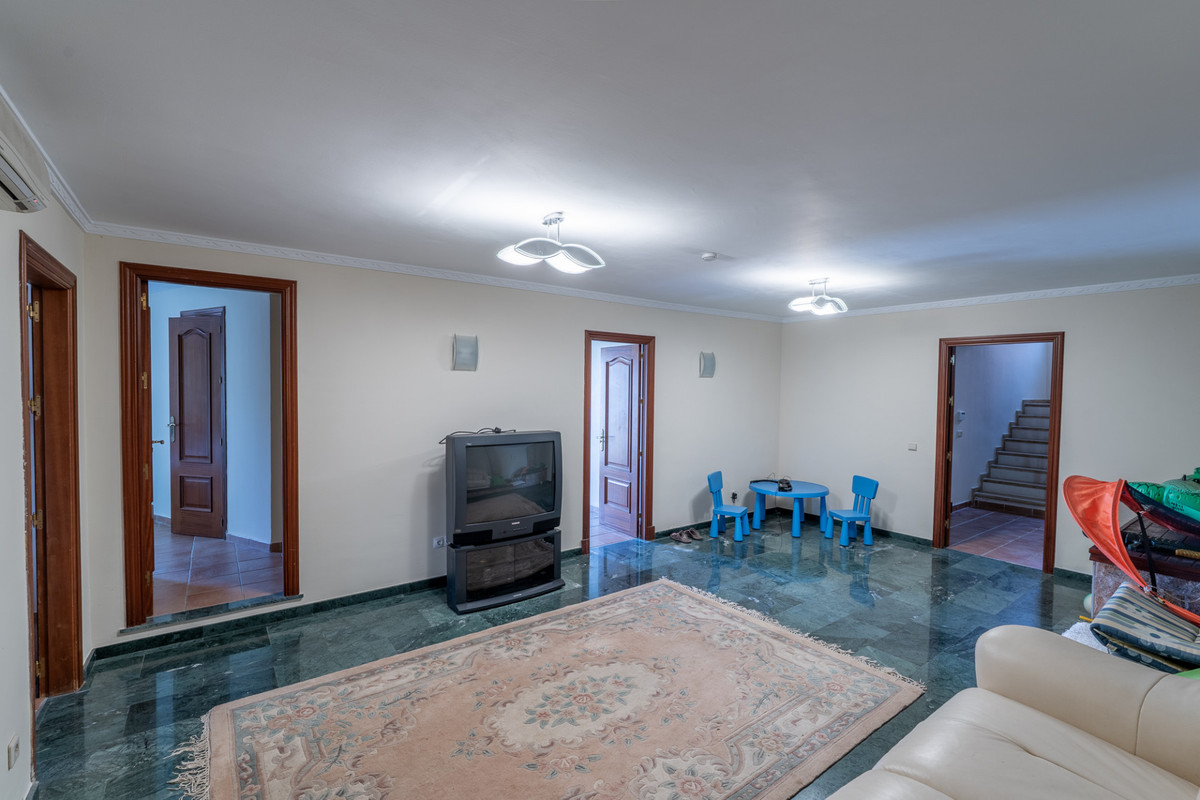 Se vende Villa - Chalet de 8 dormitorios en Costa Del Sol, Málaga, España
