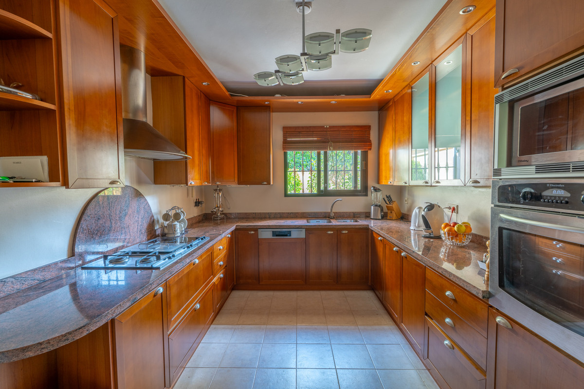 Se vende Villa - Chalet de 8 dormitorios en Costa Del Sol, Málaga, España