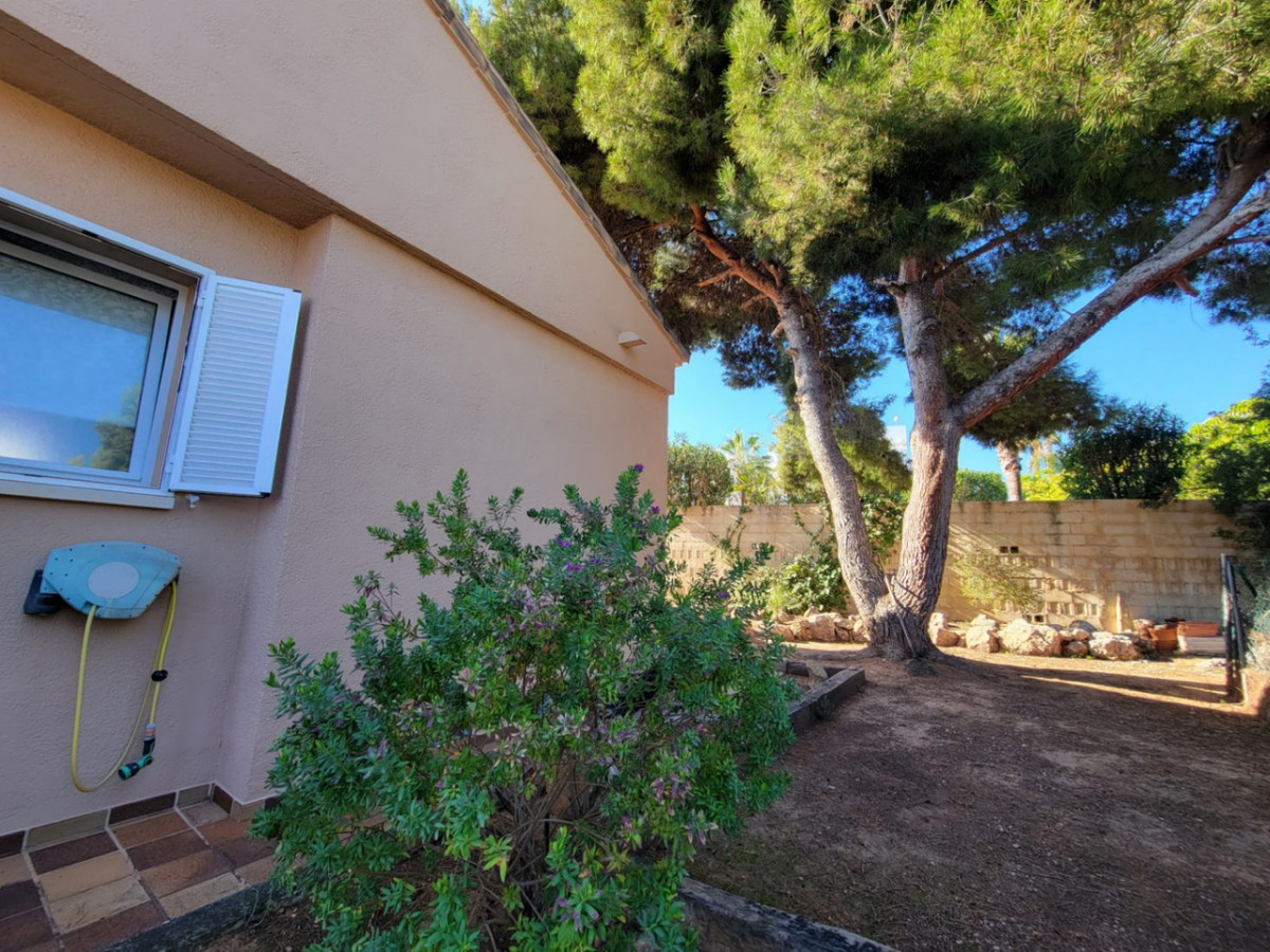 5 Bed Townhouse for sale in Calpe Costa Blanca, Alicante, Spain