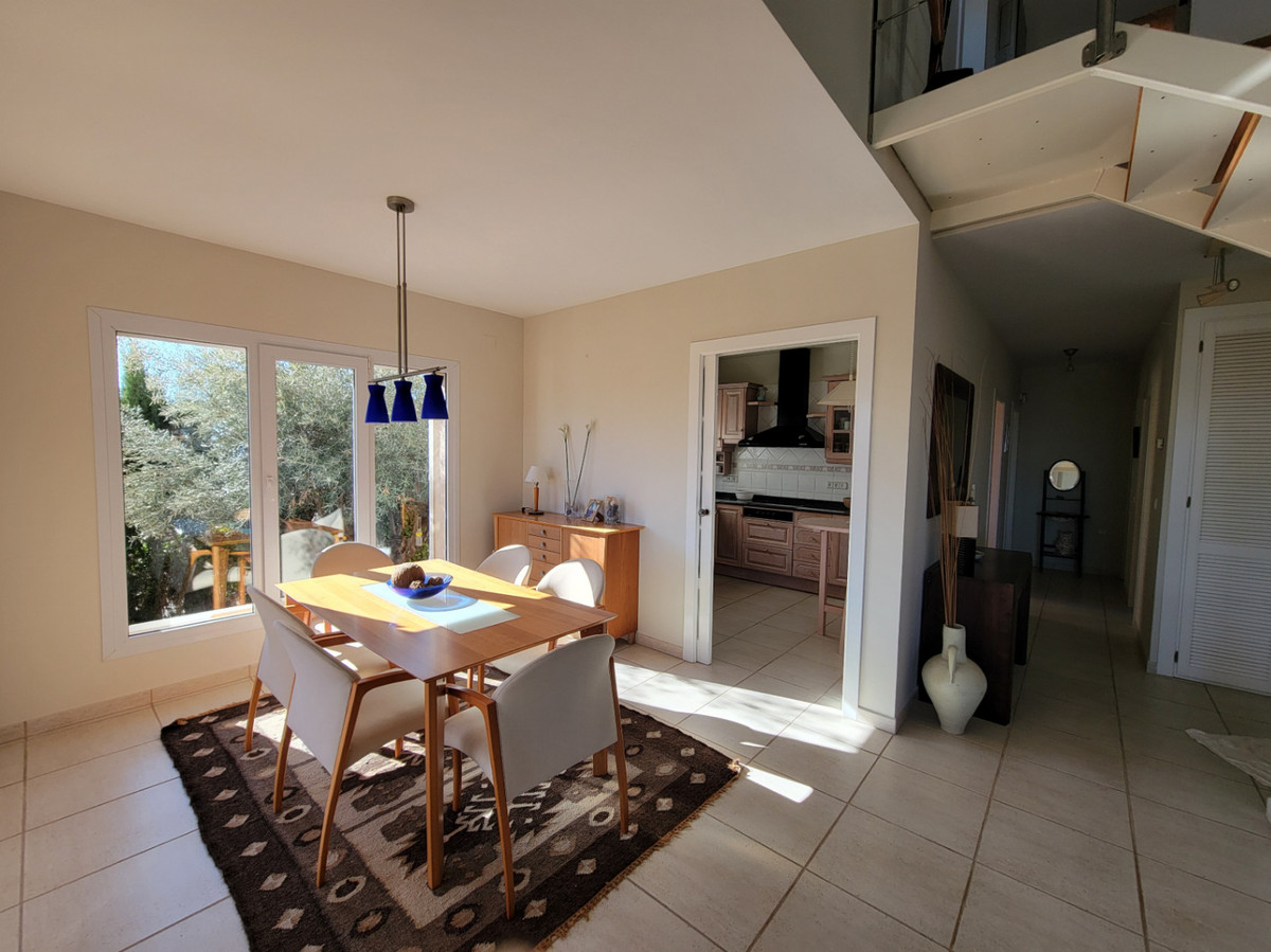 5 Bed Townhouse for sale in Calpe Costa Blanca, Alicante, Spain