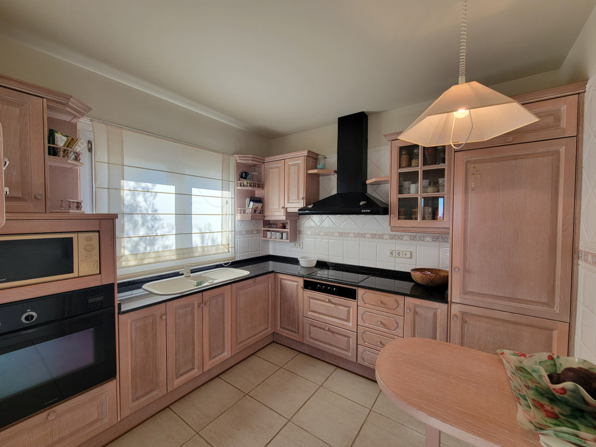 5 Bed Townhouse for sale in Calpe Costa Blanca, Alicante, Spain