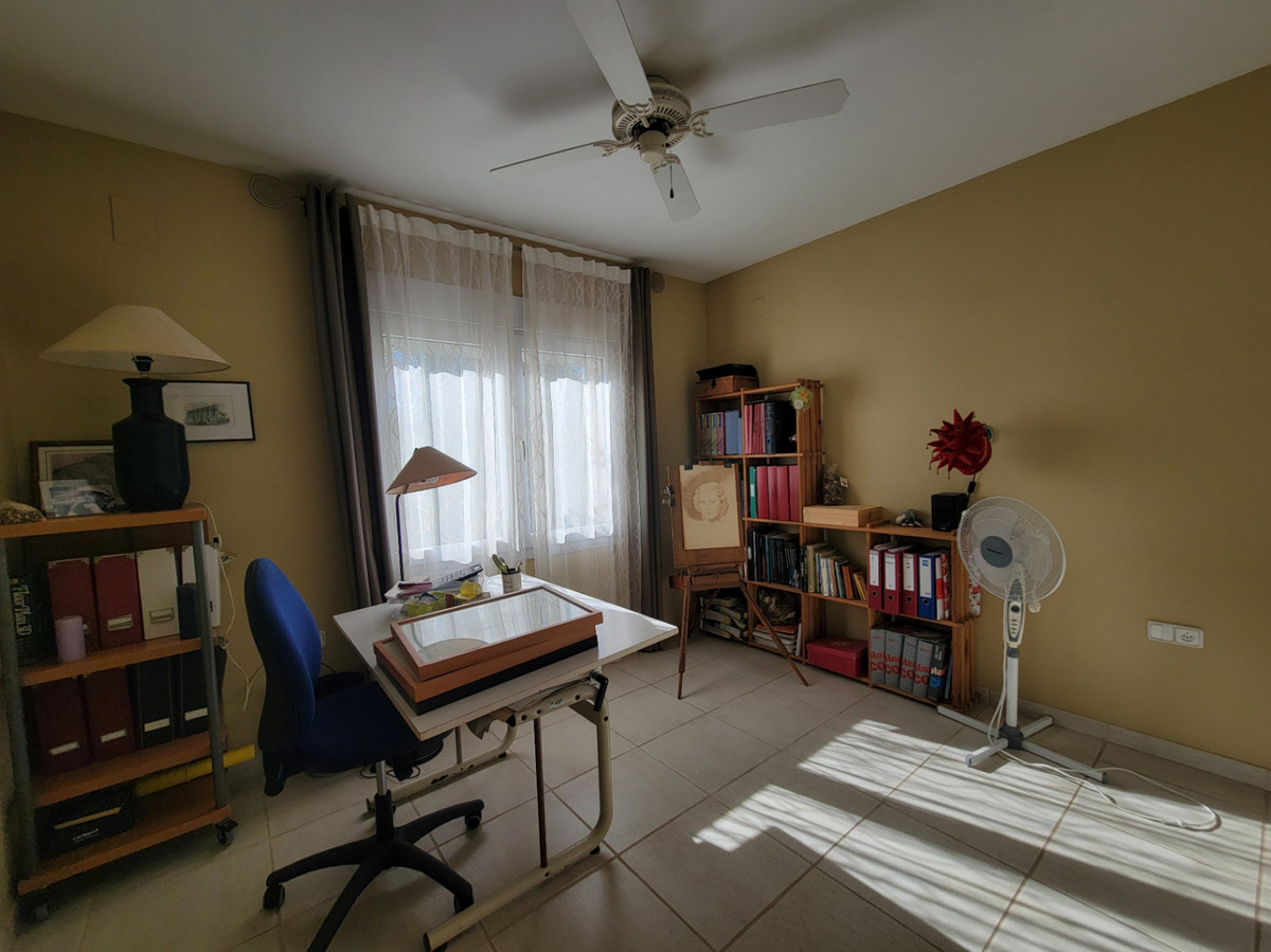 5 Bed Townhouse for sale in Calpe Costa Blanca, Alicante, Spain