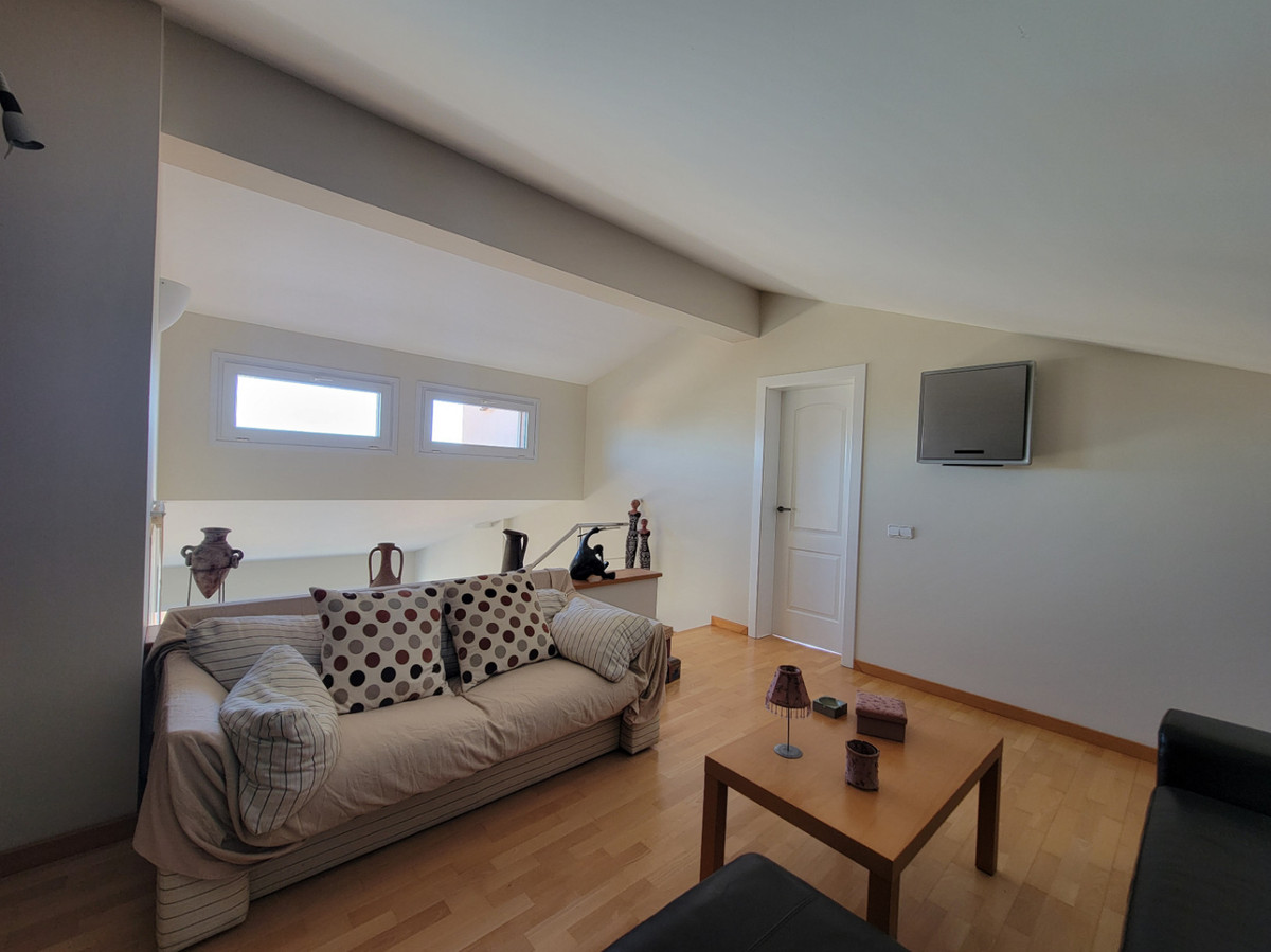 5 Bed Townhouse for sale in Calpe Costa Blanca, Alicante, Spain