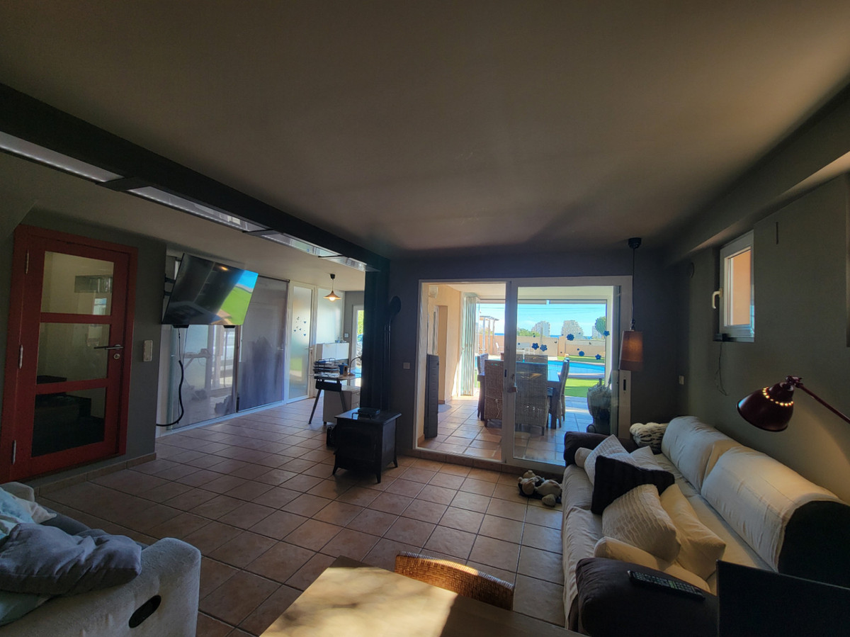5 Bed Townhouse for sale in Calpe Costa Blanca, Alicante, Spain