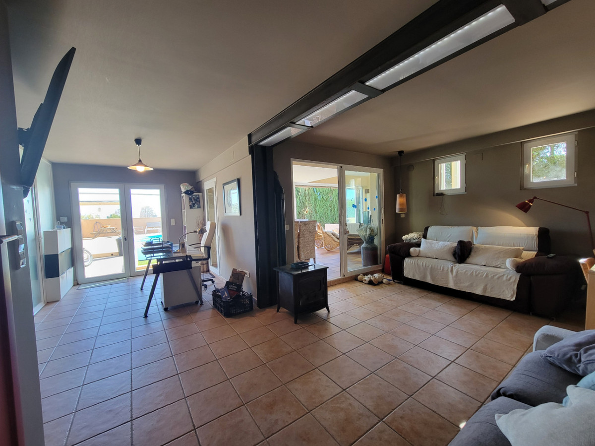 5 Bed Townhouse for sale in Calpe Costa Blanca, Alicante, Spain