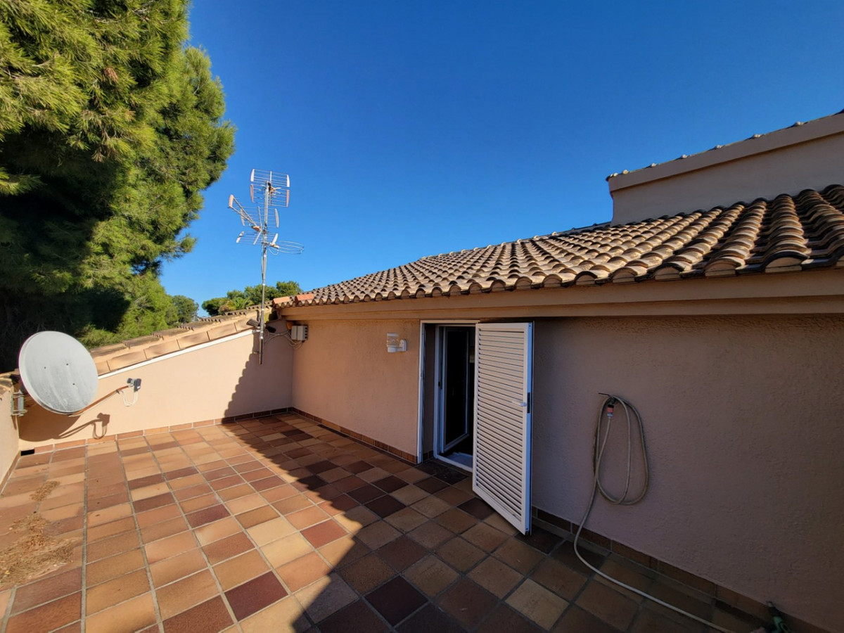 5 Bed Townhouse for sale in Calpe Costa Blanca, Alicante, Spain