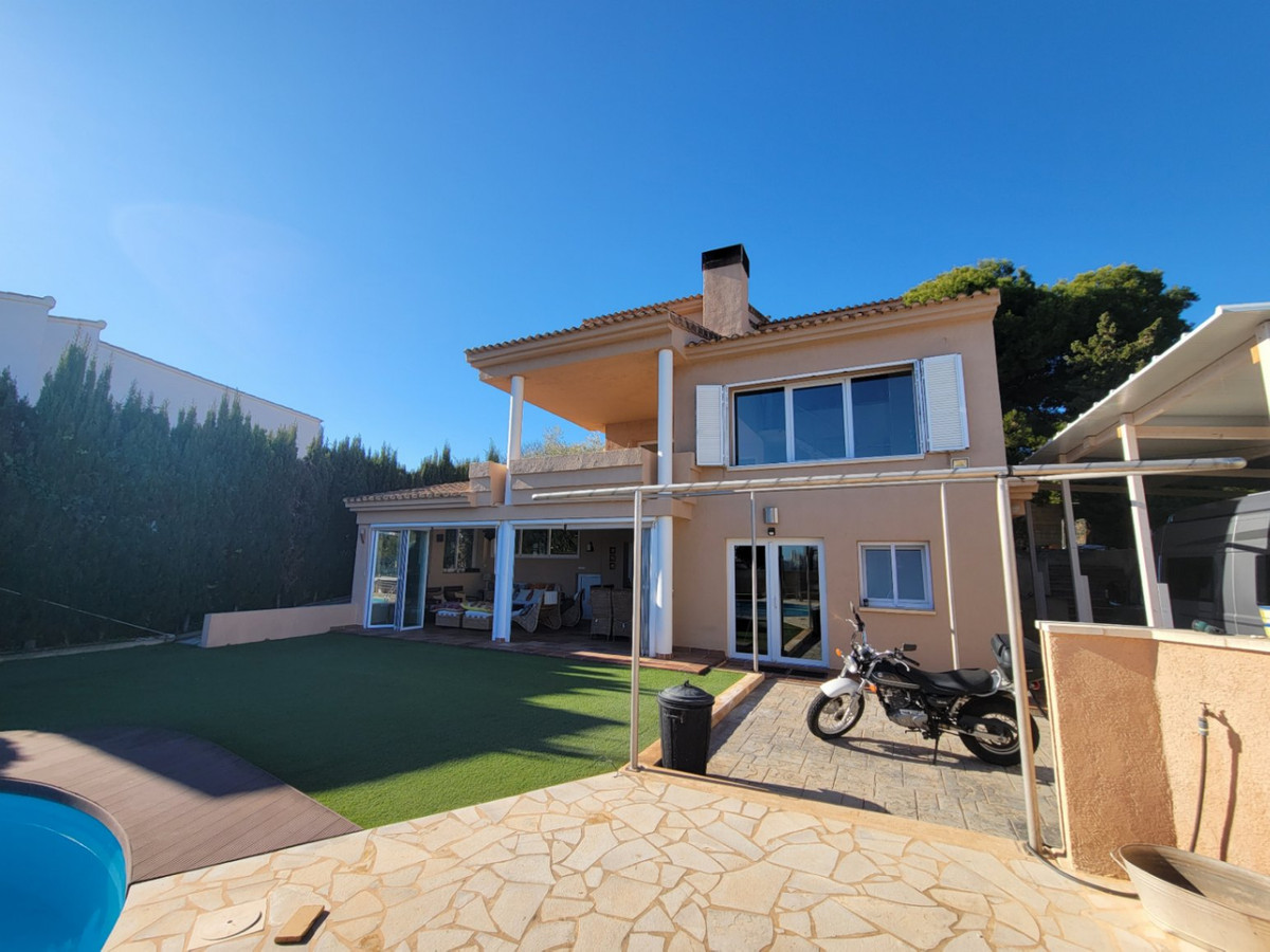 5 Bed Townhouse for sale in Calpe Costa Blanca, Alicante, Spain
