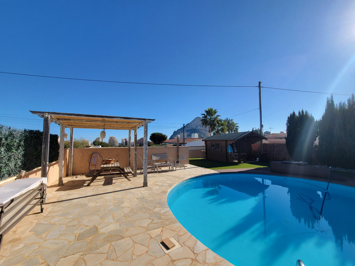 5 Bed Townhouse for sale in Calpe Costa Blanca, Alicante, Spain