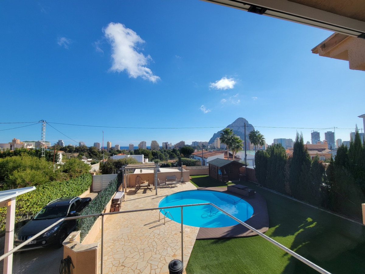5 Bed Townhouse for sale in Calpe Costa Blanca, Alicante, Spain