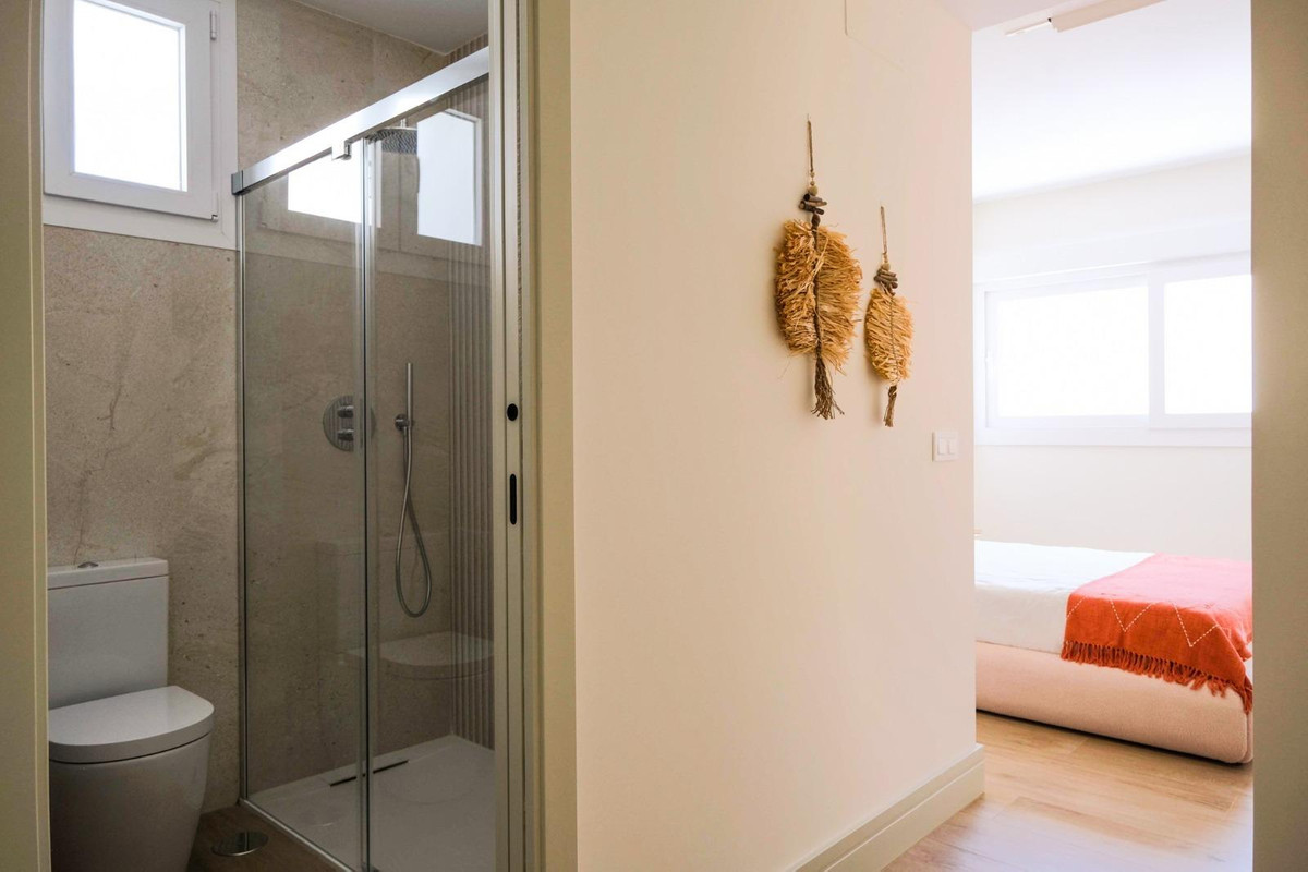 Se vende Apartamento Planta Baja de 3 dormitorios en Costa Del Sol, Málaga, España