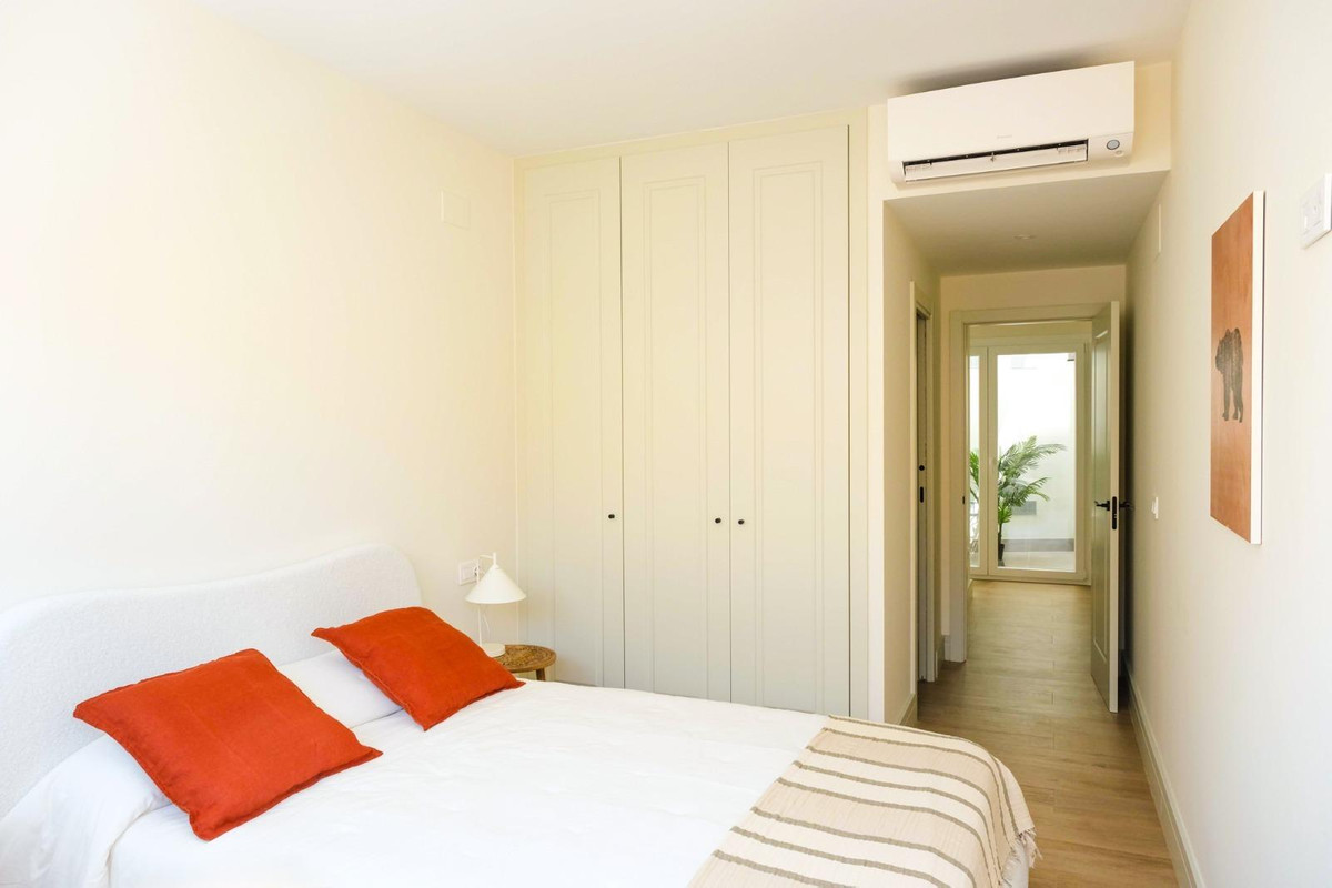 Se vende Apartamento Planta Baja de 3 dormitorios en Costa Del Sol, Málaga, España