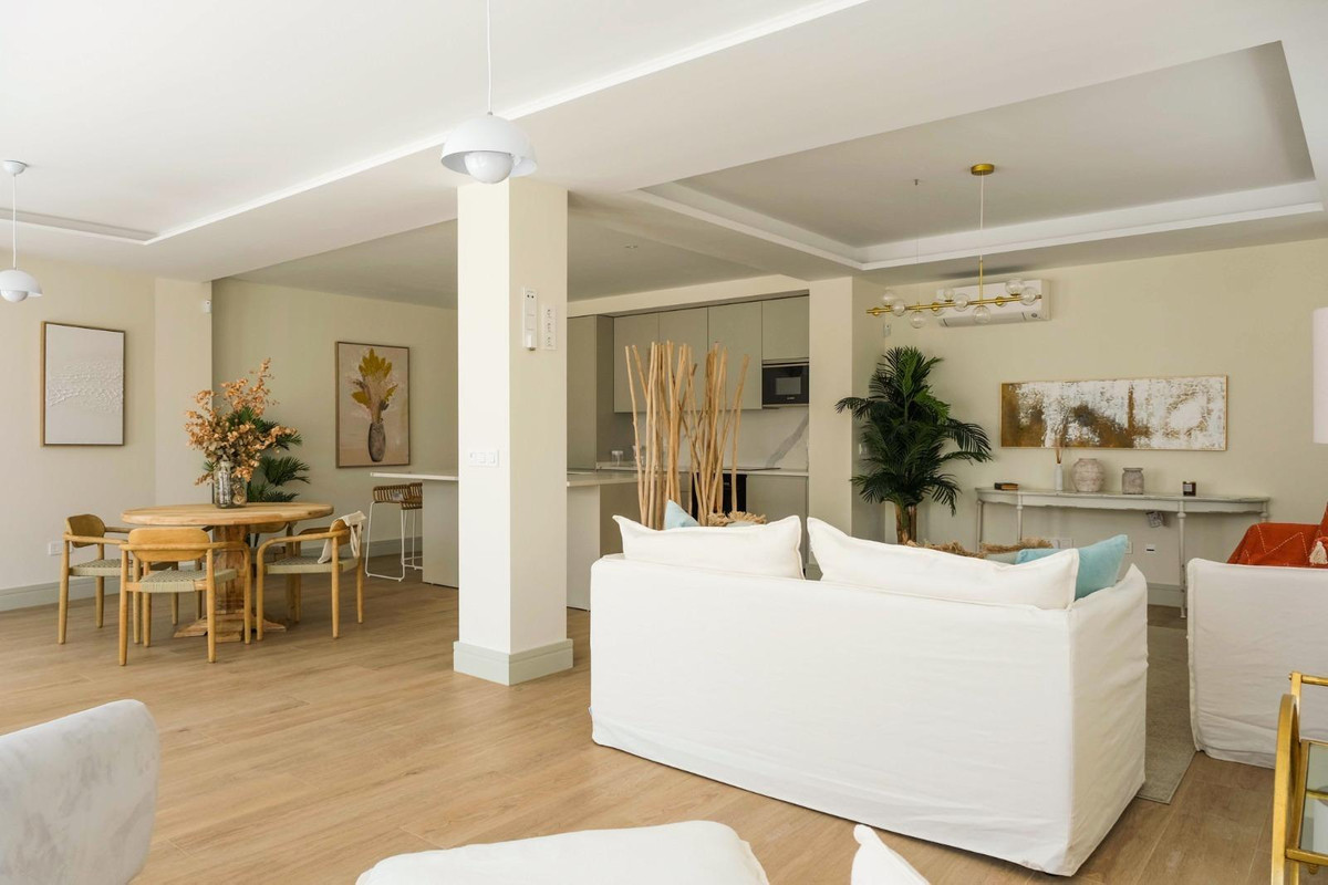 Se vende Apartamento Planta Baja de 3 dormitorios en Costa Del Sol, Málaga, España