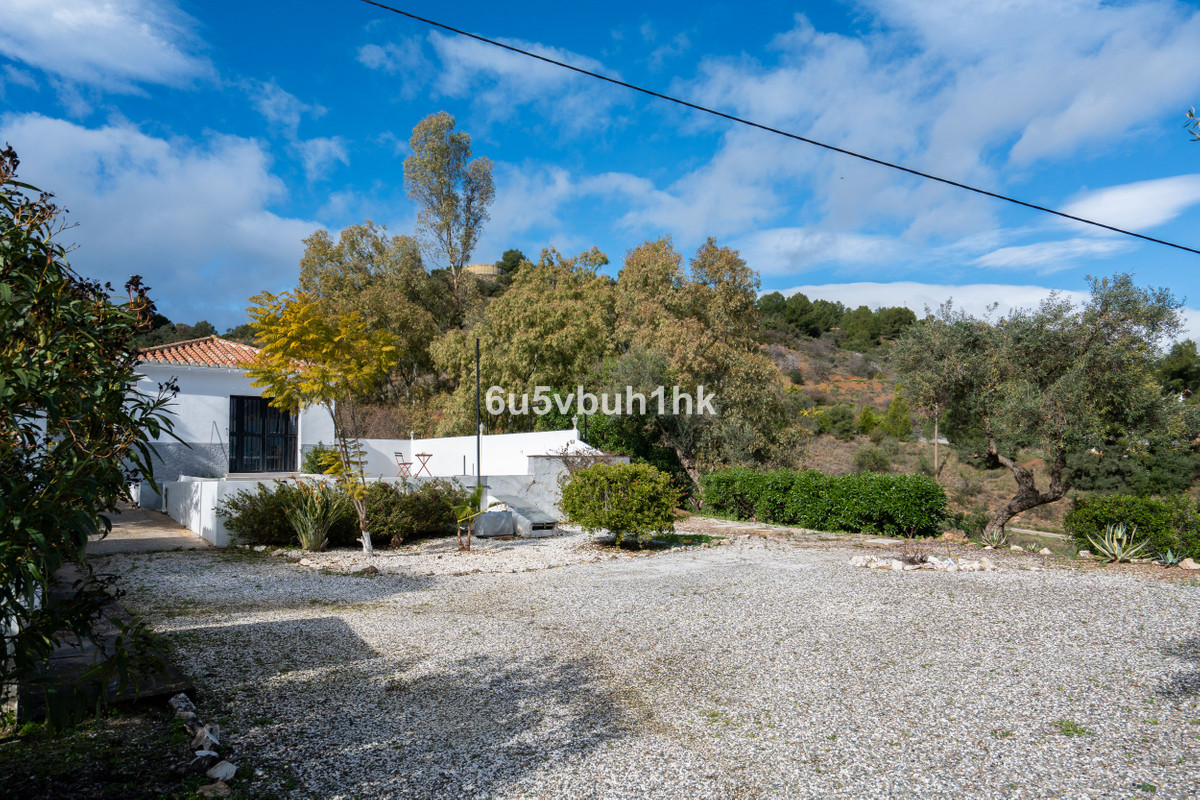 Se vende Finca - Cortijo de 3 dormitorios en Costa Del Sol, Málaga, España