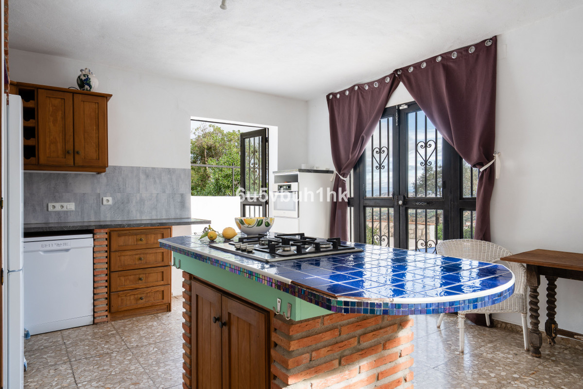 Se vende Finca - Cortijo de 3 dormitorios en Costa Del Sol, Málaga, España