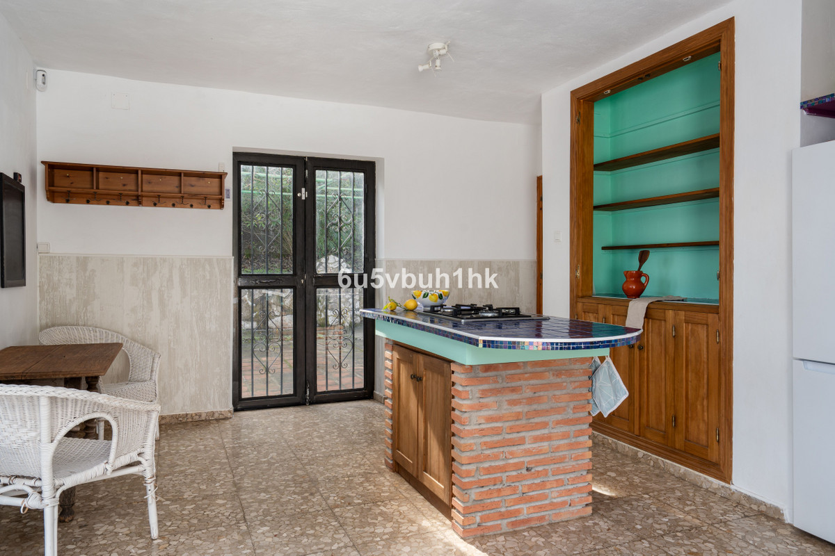 Se vende Finca - Cortijo de 3 dormitorios en Costa Del Sol, Málaga, España