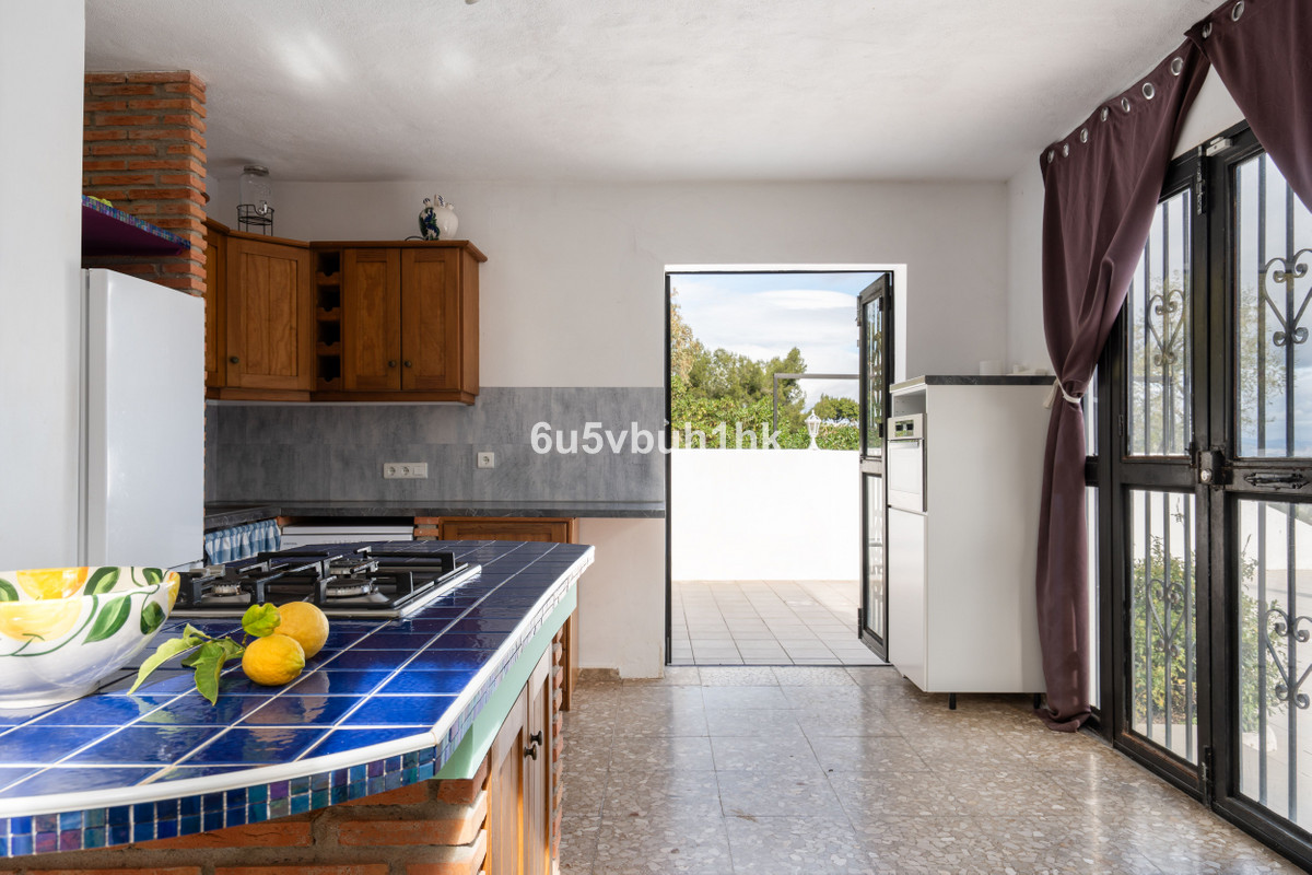 Se vende Finca - Cortijo de 3 dormitorios en Costa Del Sol, Málaga, España