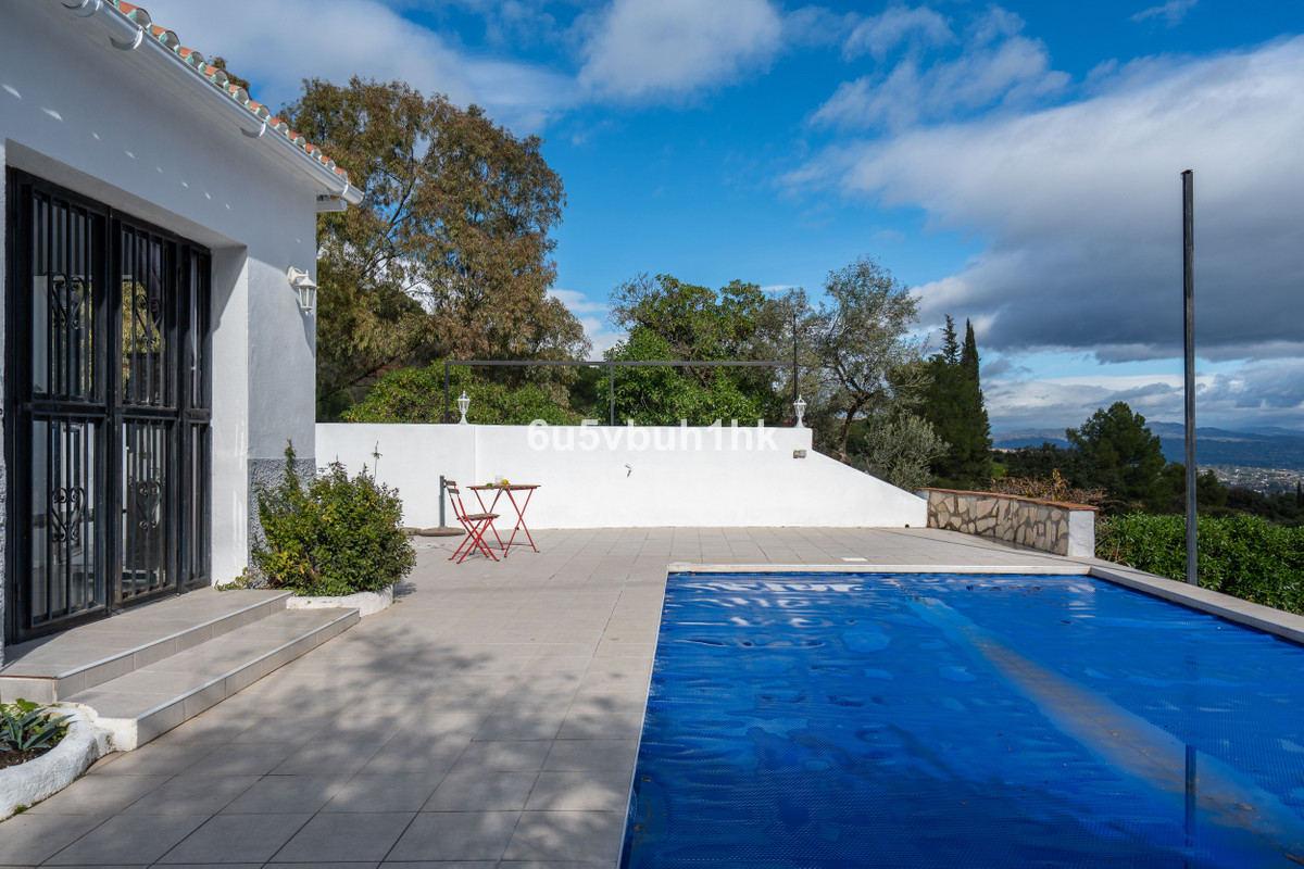 Se vende Finca - Cortijo de 3 dormitorios en Costa Del Sol, Málaga, España