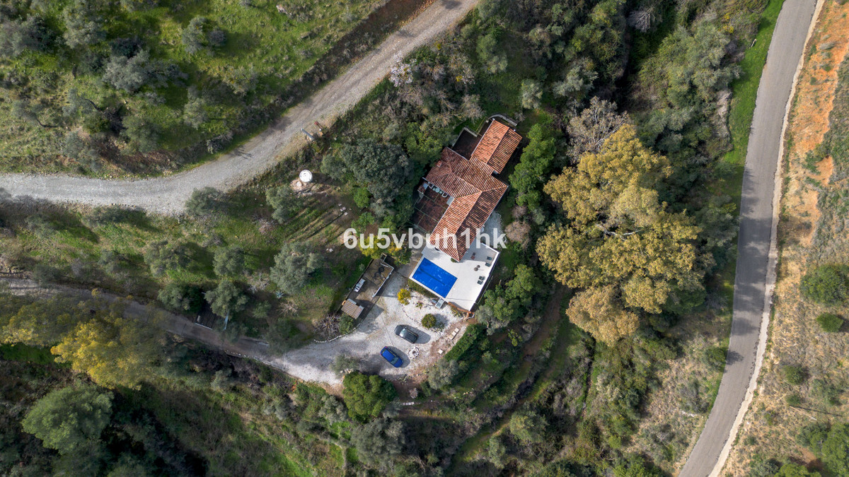 Se vende Finca - Cortijo de 3 dormitorios en Costa Del Sol, Málaga, España