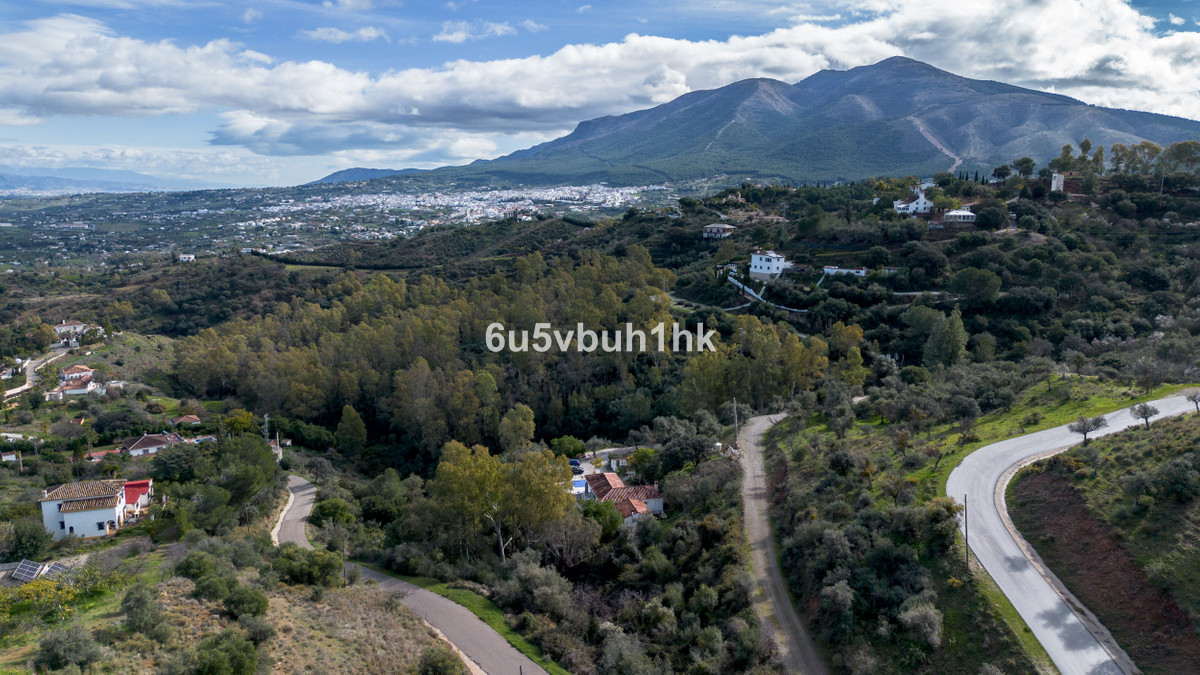 Se vende Finca - Cortijo de 3 dormitorios en Costa Del Sol, Málaga, España