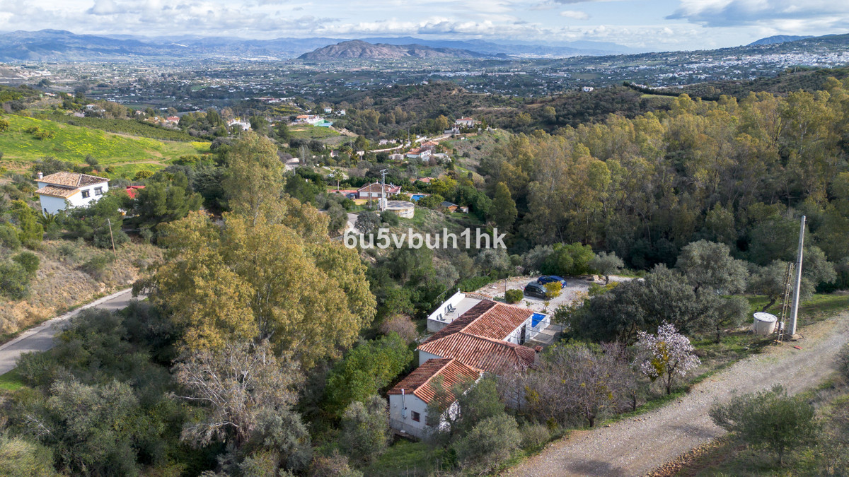 Se vende Finca - Cortijo de 3 dormitorios en Costa Del Sol, Málaga, España
