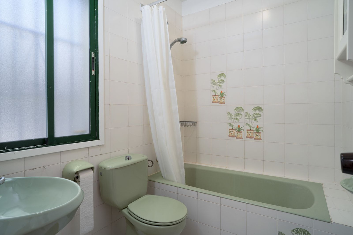 3 Bed Townhouse for sale in Fuengirola Costa Del Sol, Málaga, Spain