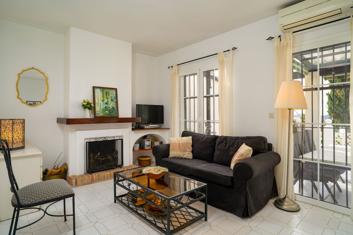 3 Bed Townhouse for sale in Fuengirola Costa Del Sol, Málaga, Spain