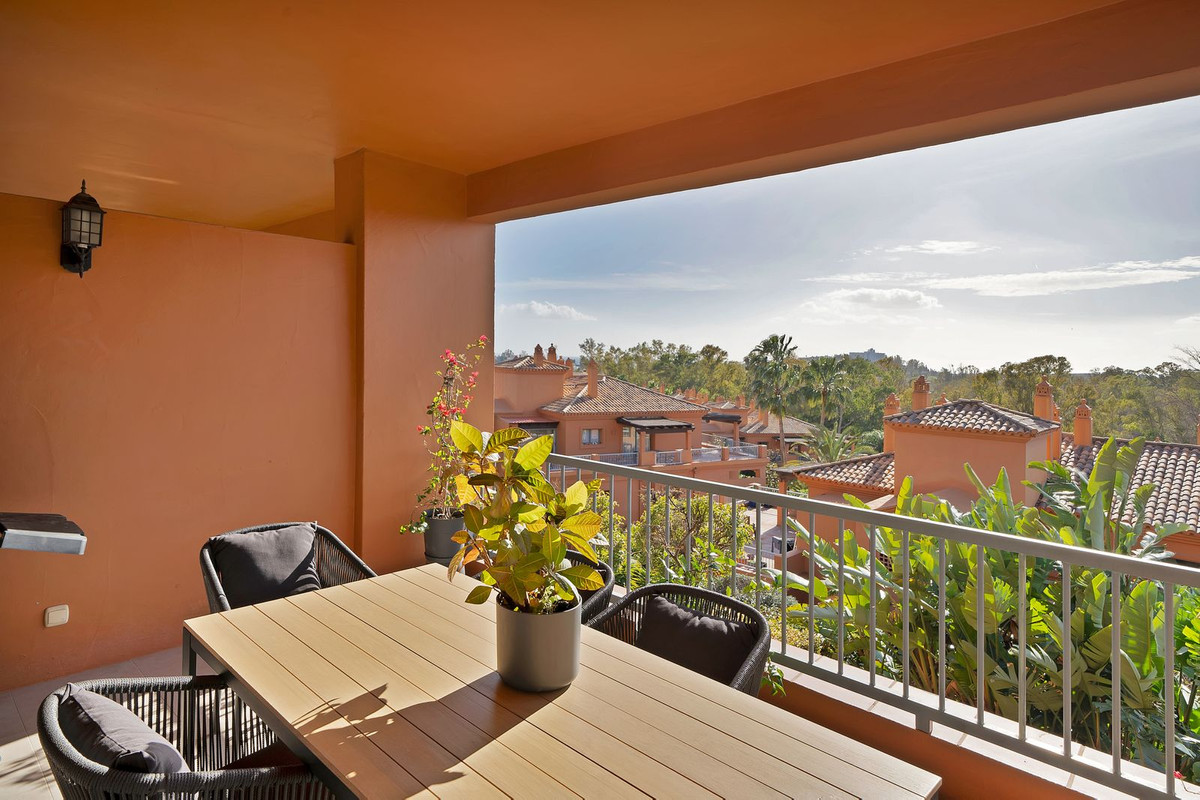 Se vende Apartamento Planta Media de 2 dormitorios en Costa Del Sol, Málaga, España