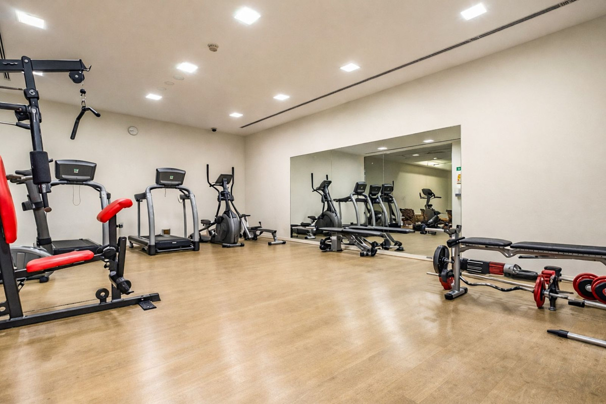 Se vende Apartamento Planta Media de 2 dormitorios en Costa Del Sol, Málaga, España